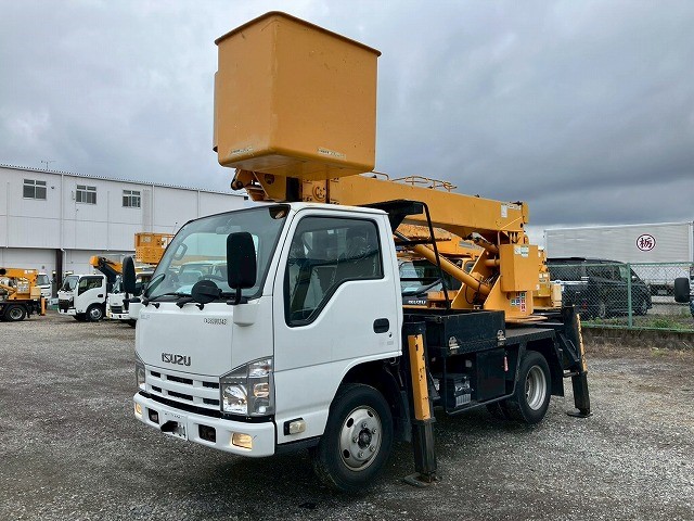 Isuzu Elf Truck