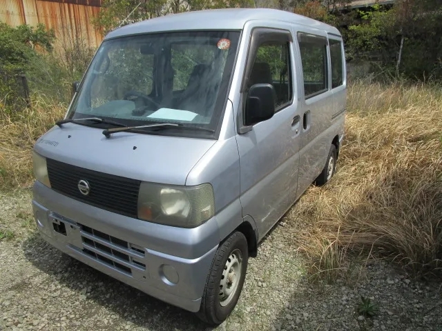 Nissan Clipper Van