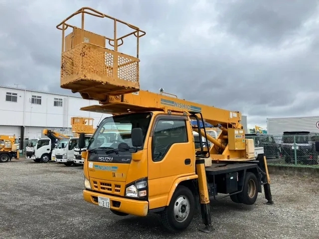Isuzu Elf Truck